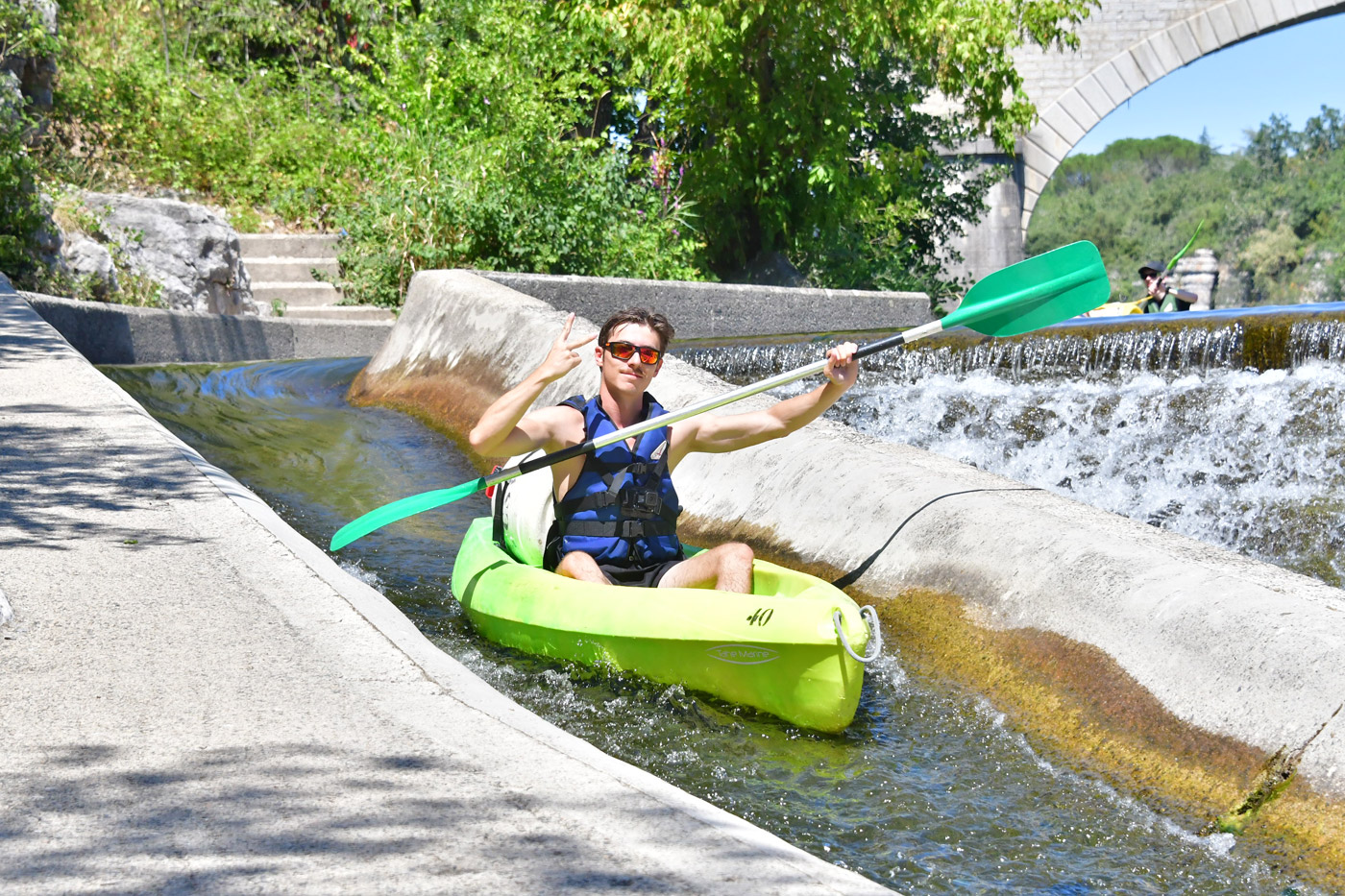 Canoa sull'Ardèche | Passaggio di uno scivolo