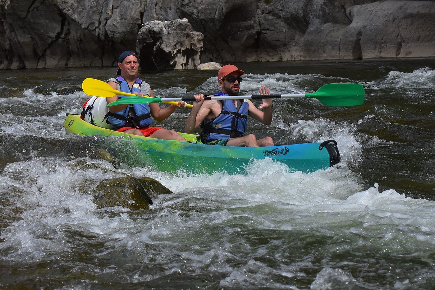Canoa nel cuore delle Gole dell'Ardèche